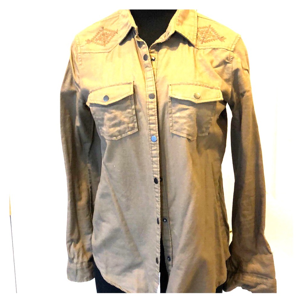 Not your UPS mans shirt!